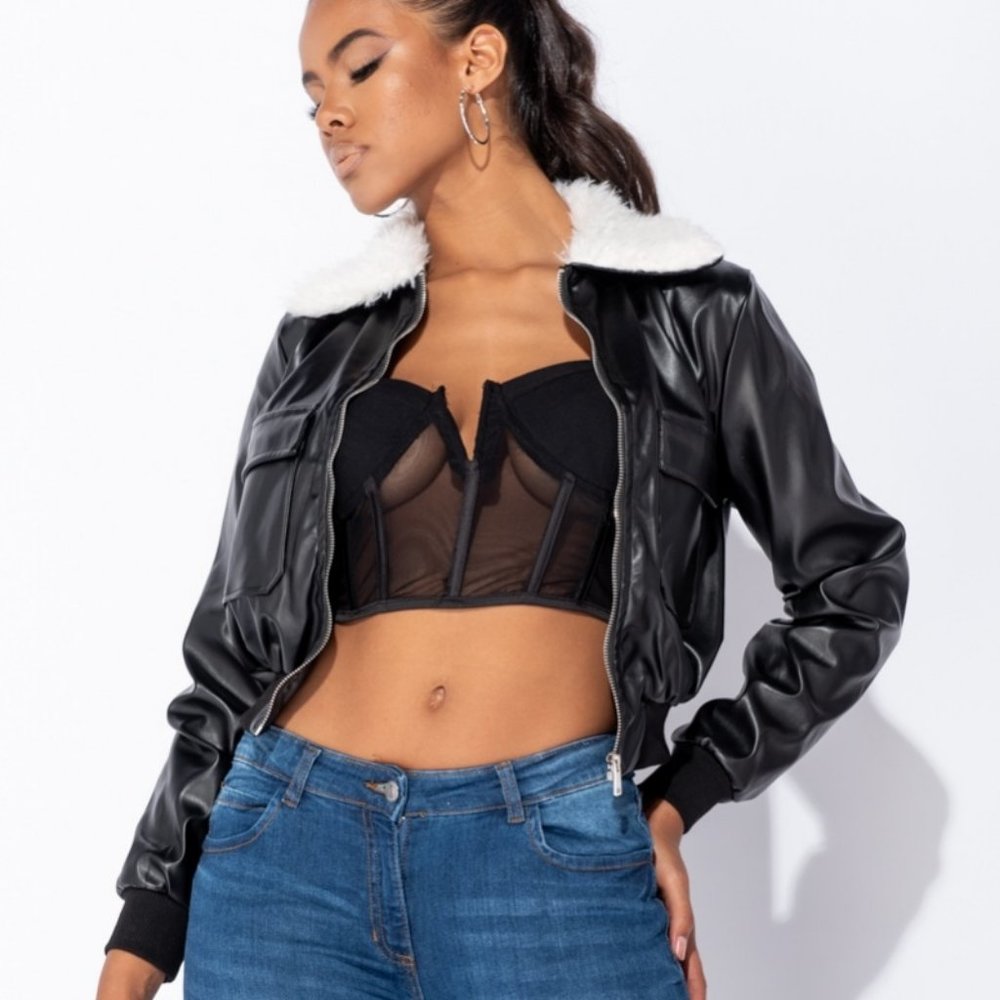 Black Vegan Faux Leather Faux Fur Collar Long Sleeve Bomber Jacket - Picture 1 of 8